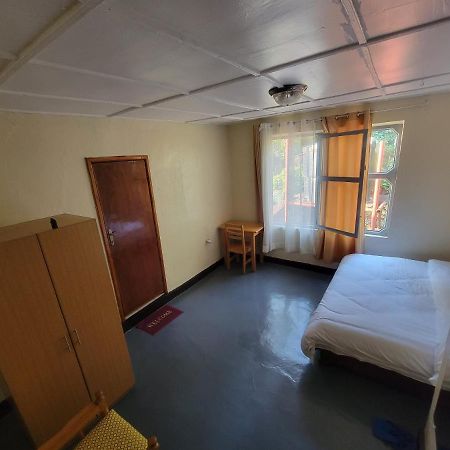 Maddy'S Kitchen And Accomodation Gisenyi Eksteriør billede